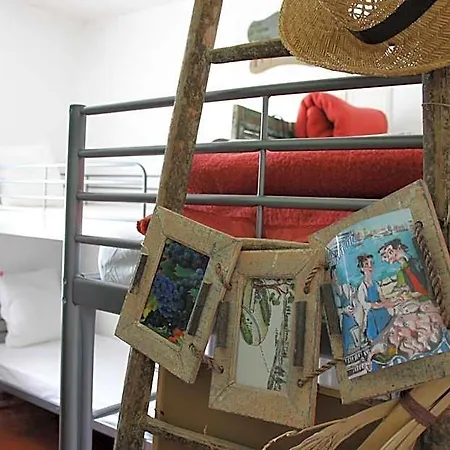 Хостел Au Petit Chez Soi Каси