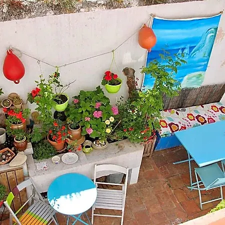 Au Petit Chez Soi Хостел Каси