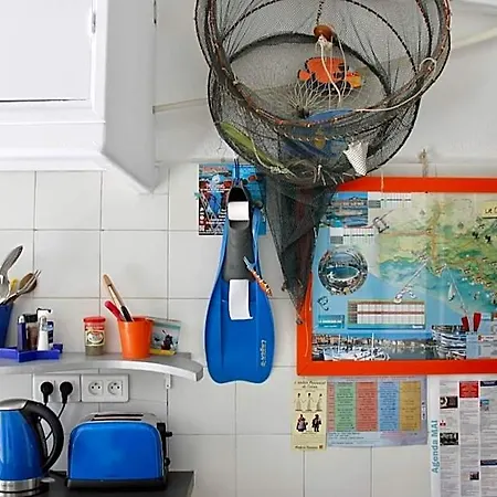 Au Petit Chez Soi Хостел Каси